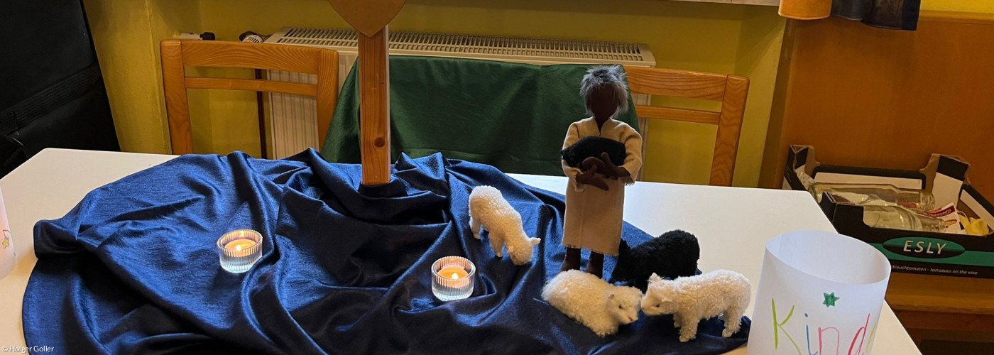 Kindergottesdienst Kreuz mit Egli-Figuren